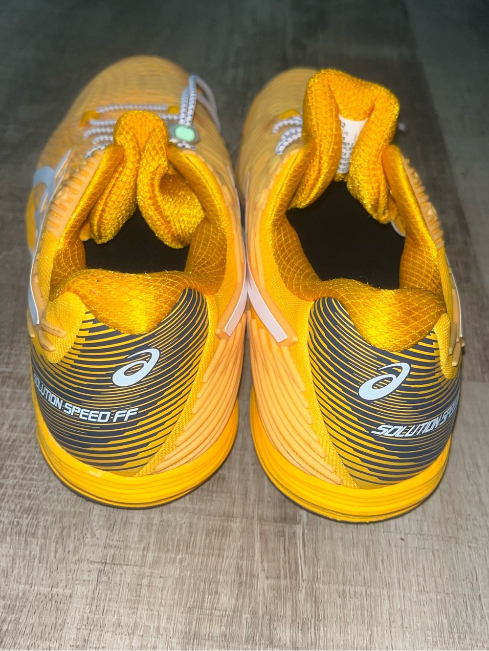 ASICS Solution Speed Ff 2 Clay Tennis Shoe Mens Size 9 Yellow White VGUC - Picture 3 of 8